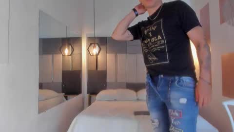  ALIS AND ALEX  online show from October 30, 3:45 pm