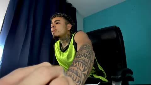 freyva_ online show from September 17, 2:37 am