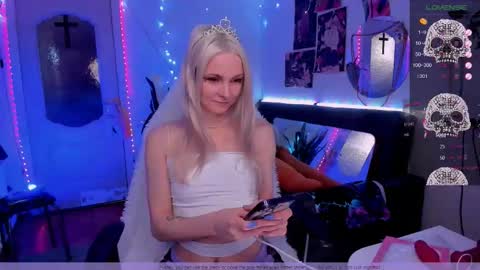 Frida A boost to fortune for the one who gives a thumbs up and a bonus lucky for those who support me by joining the fanclub online show from February 25, 1:36 pm