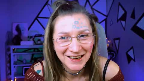 Frida Tander online show from February 16, 4:10 pm