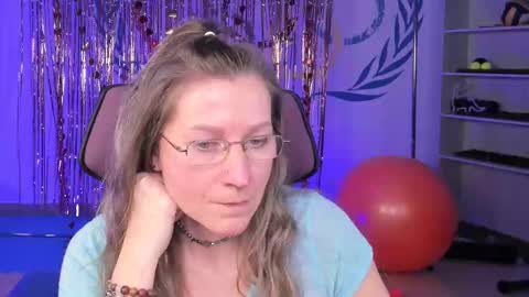 Frida Tander online show from February 24, 9:10 am