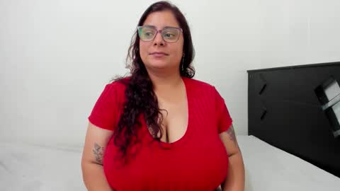Snapshot of fromheaven_ chatting on September 30, 7:24 pm Lucy online show from September 30, 7:24 pm