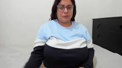 Snapshot of fromheaven_ chatting on October 3, 7:55 pm Lucy online show from October 3, 7:55 pm