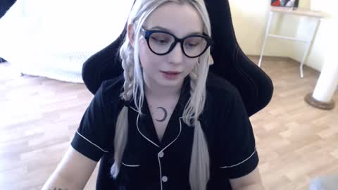 Lilith online show from February 20, 11:09 am