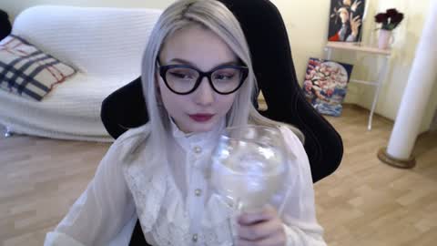 Lilith online show from February 6, 6:29 am