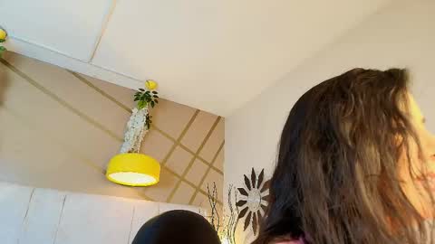 frreeya online show from February 26, 8:23 pm