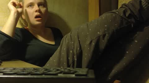 FrumCake online show from December 4, 2:44 am