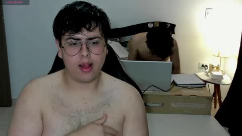 uwu online show from April 8, 2:03 am