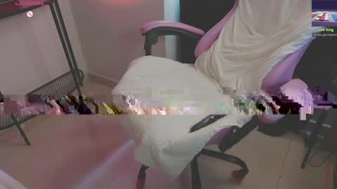 Noface -IDEPENDENT MODEL- online show from May 11, 4:04 pm