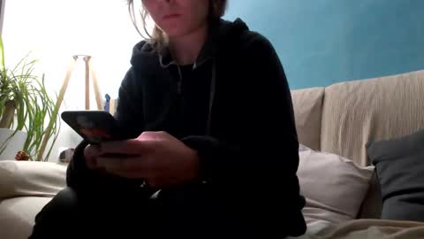 La online show from September 25, 7:43 pm