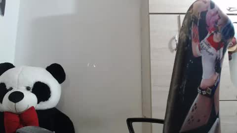 Mia and Gary  online show from April 12, 2:26 am