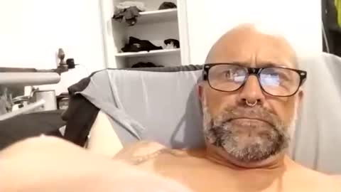 fukmelivenow online show from January 15, 7:44 pm