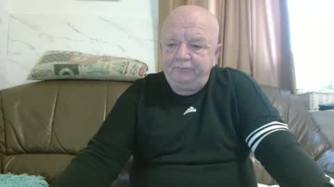 fullballs6 online show from January 16, 8:45 am