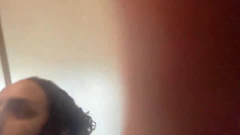 Astrid online show from April 2, 5:04 am