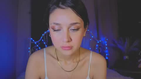 Tiffany online show from March 5, 2:09 am