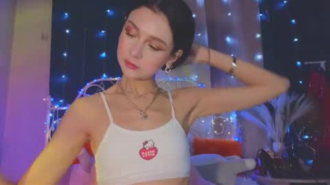 Snapshot of funny_whotsss chatting on February 25, 10:09 pm Tiffany online show from February 25, 10:09 pm