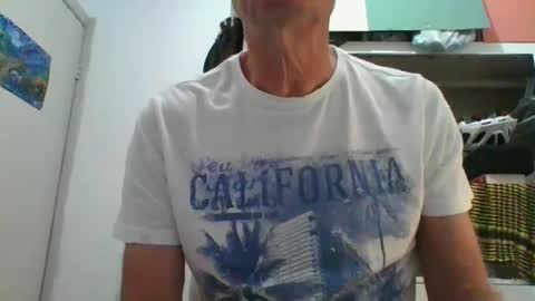 Snapshot of funslimguy chatting on September 24, 3:35 am Funslimguy online show from September 24, 3:35 am