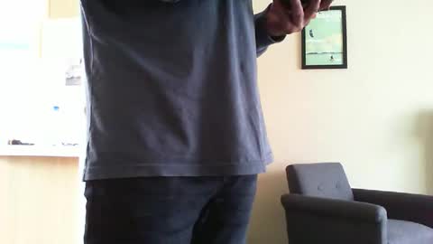 Snapshot of funslimguy chatting on October 7, 10:33 am Funslimguy online show from October 7, 10:33 am