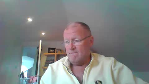 Snapshot of funtime88888 chatting on February 3, 11:42 am funtime88888 online show from February 3, 11:42 am