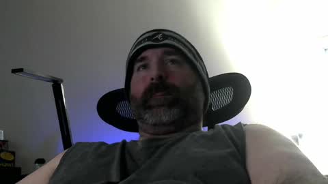 fuzz69_ online show from November 22, 11:30 am