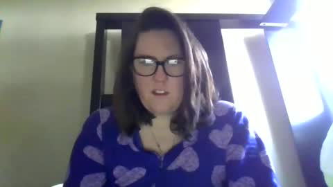 fuzzypeaches87 online show from March 28, 4:52 pm