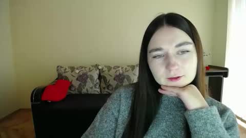 Snapshot of gabby_di chatting on October 1, 8:13 am Jaklin online show from October 1, 8:13 am