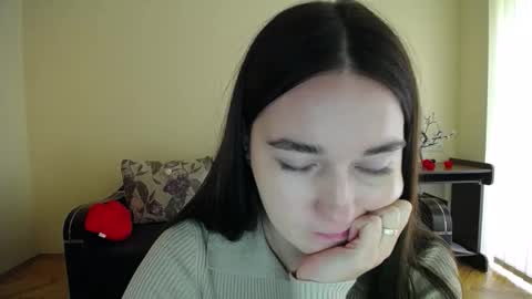 Snapshot of gabby_di chatting on October 10, 9:59 am Jaklin online show from October 10, 9:59 am