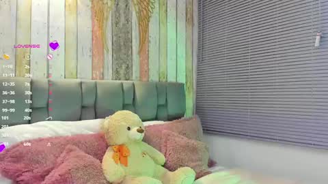 Snapshot of gabi_boom chatting on February 27, 12:36 am Gabriela online show from February 27, 12:36 am