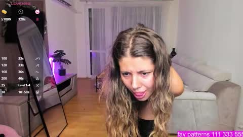 Snapshot of gabrielalove_ chatting on October 3, 7:55 pm Gabrielaaaa online show from October 3, 7:55 pm
