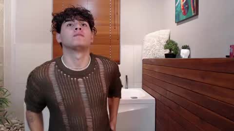 Snapshot of gabriell_ramirez_ chatting on March 8, 10:13 pm gabriell_ramirez_ online show from March 8, 10:13 pm