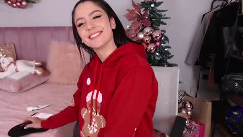 Snapshot of gabriella_bg chatting on December 21, 9:12 am Gaby online show from December 21, 9:12 am