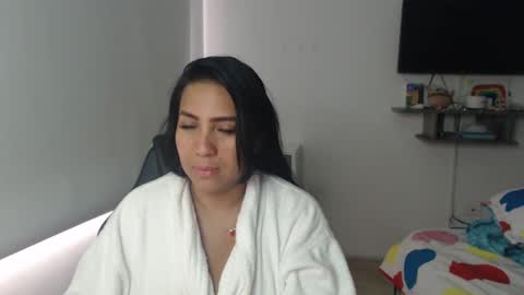 Snapshot of gaby_bluexx chatting on February 20, 12:04 pm Gaby Blue online show from February 20, 12:04 pm