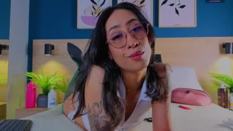 Snapshot of gabypetit chatting on September 22, 9:08 pm Gaby online show from September 22, 9:08 pm