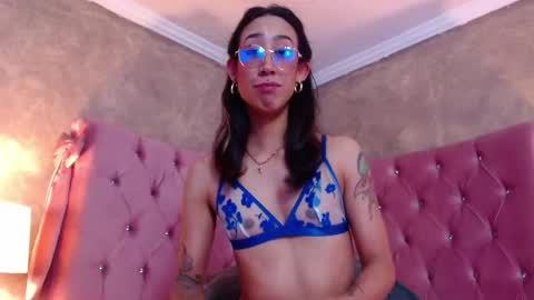 Snapshot of gabypetit chatting on March 11, 12:11 am Gaby online show from March 11, 12:11 am