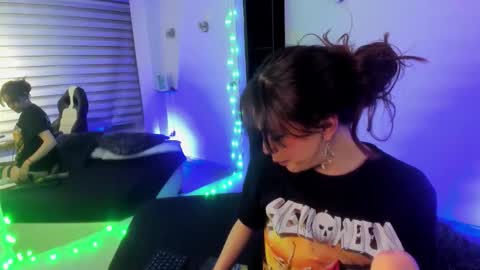 Snapshot of gabys_davisx chatting on October 7, 4:30 am Gabby online show from October 7, 4:30 am