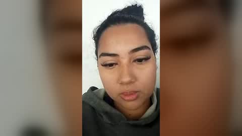 gabyzinha85794 online show from July 13, 7:06 pm