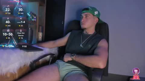 Gael Williams online show from December 22, 2:07 am