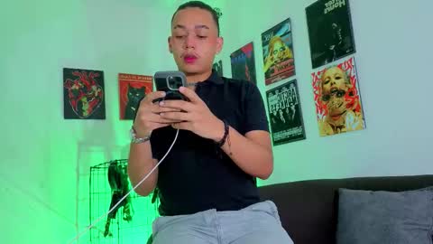 Gael Conner online show from November 15, 4:14 am