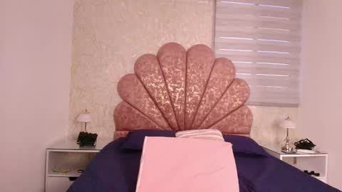 galaanderson online show from November 18, 12:30 pm