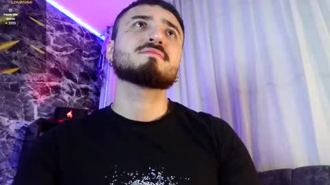 Chris  Dont forget to gift me thumb up Its very important to me and makes me happy AF  online show from October 6, 6:42 am