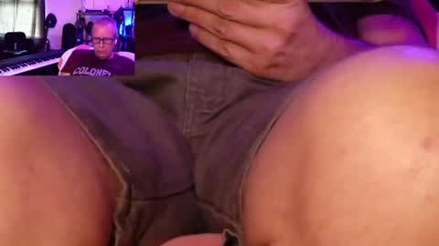 garnettrobert438 online show from June 14, 8:11 pm