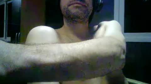 Snapshot of gauchors21 chatting on October 25, 2:45 am gauchors21 online show from October 25, 2:45 am