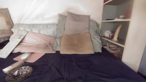 gayrobbin online show from March 14, 7:40 pm