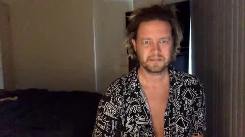 gcsurfer81 online show from February 10, 8:09 am