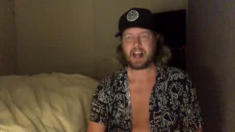 gcsurfer81 online show from October 4, 9:07 am