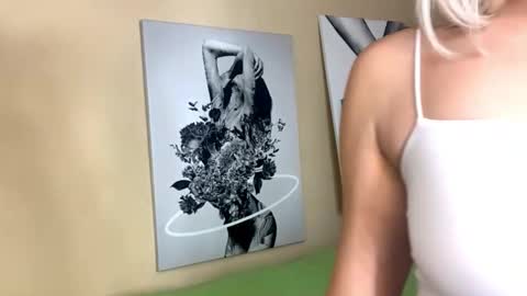 Aria online show from October 20, 10:09 am