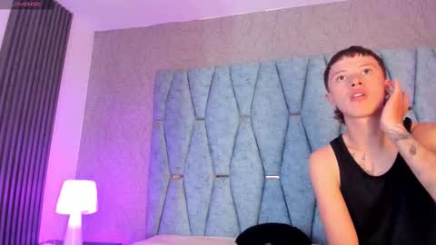 genesis_and_jack online show from February 8, 3:21 am