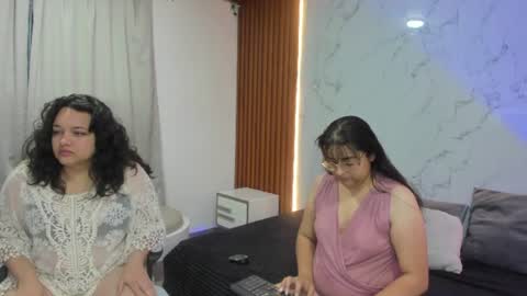 genesis_y_moon online show from June 26, 10:43 am