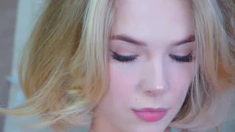 GentleRossi online show from December 5, 3:32 pm