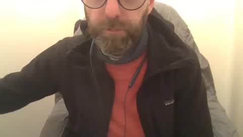 Snapshot of geon2xx chatting on January 28, 9:19 pm Geon online show from January 28, 9:19 pm